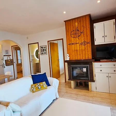 7843 In Apartament *